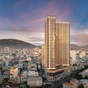 Melia Vinpearl Empire 5* Nha Trang