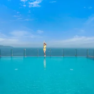 Hotel Canvas